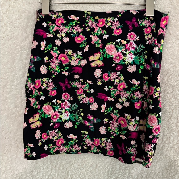 NWT Victoria's Secret Black Floral Print Sarong - Picture 7 of 7